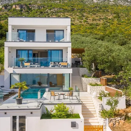 Luxury Blue Moon With Pool Vila Podaca
