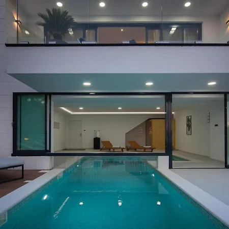 Luxury Blue Moon With Pool Vila Podaca