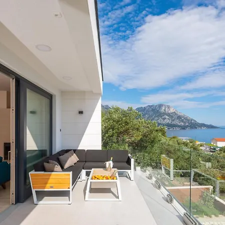 Luxury Blue Moon With Pool Vila