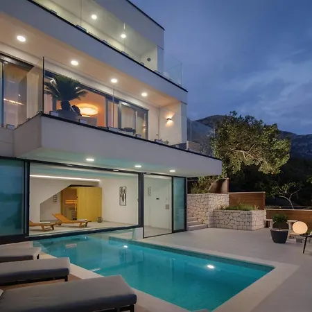 Luxury Blue Moon With Pool * Podaca